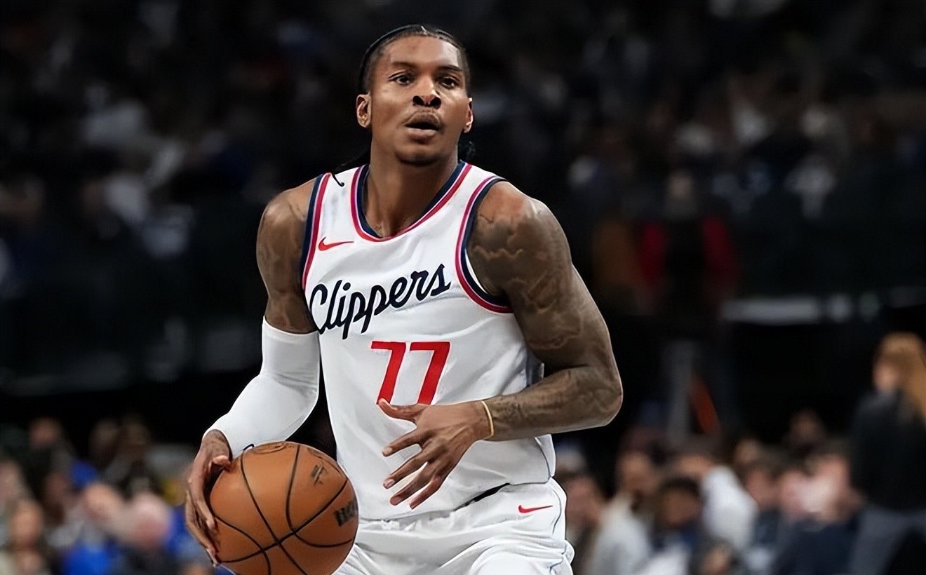 开云体育官网-洛杉矶快船训练开放日，窗口期队长鼓劲引欢呼，德甲在即，医务组通报恢复的简单介绍