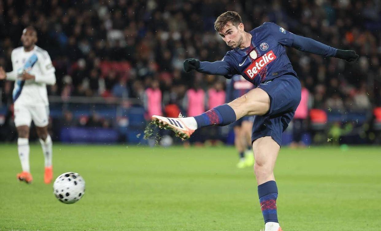 kaiyun-赛地聚焦：法甲清晨热度飙升，广州队止住颓势，话题不断，更衣室氛围转暖的简单介绍